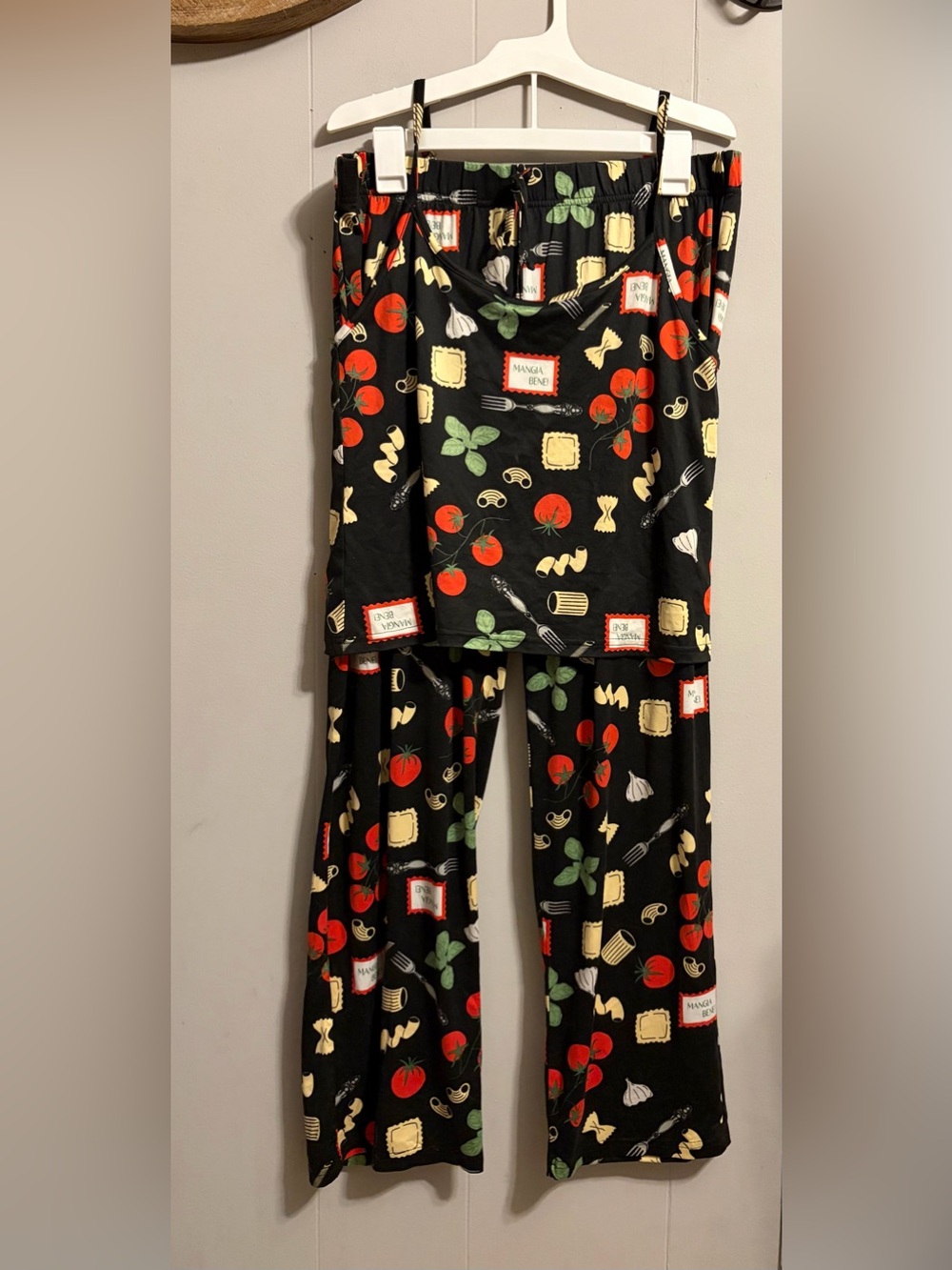 Women’s Black Tomato & Pasta Print Pajama Set